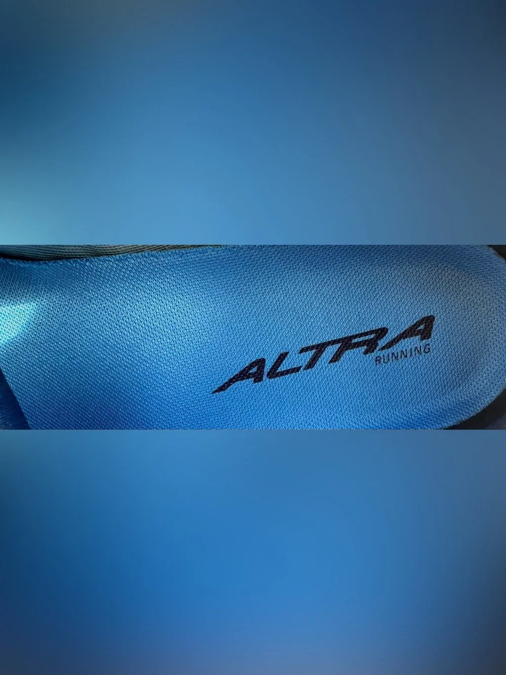 Altra Paradigm 7 Blue Foot Shape Running Shoes ALOA85N7440 Size 9.5 Wide in VGC